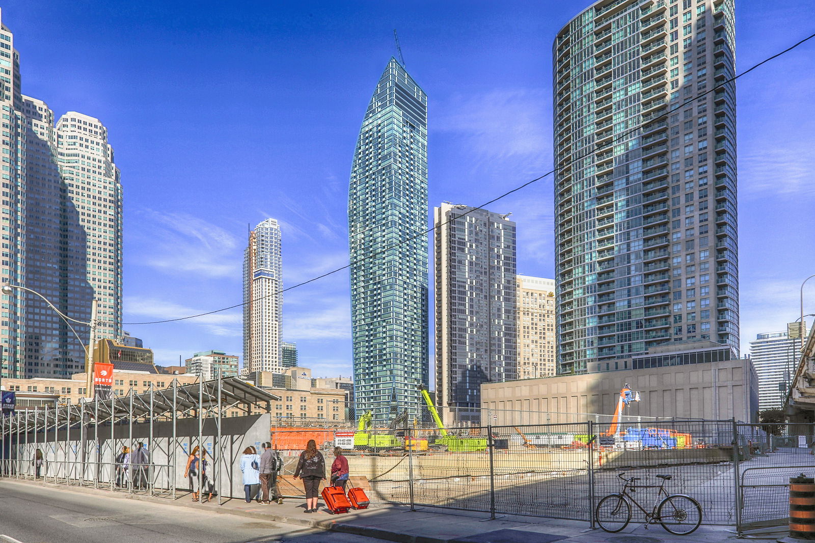 Exterior — L Tower, Downtown, Toronto