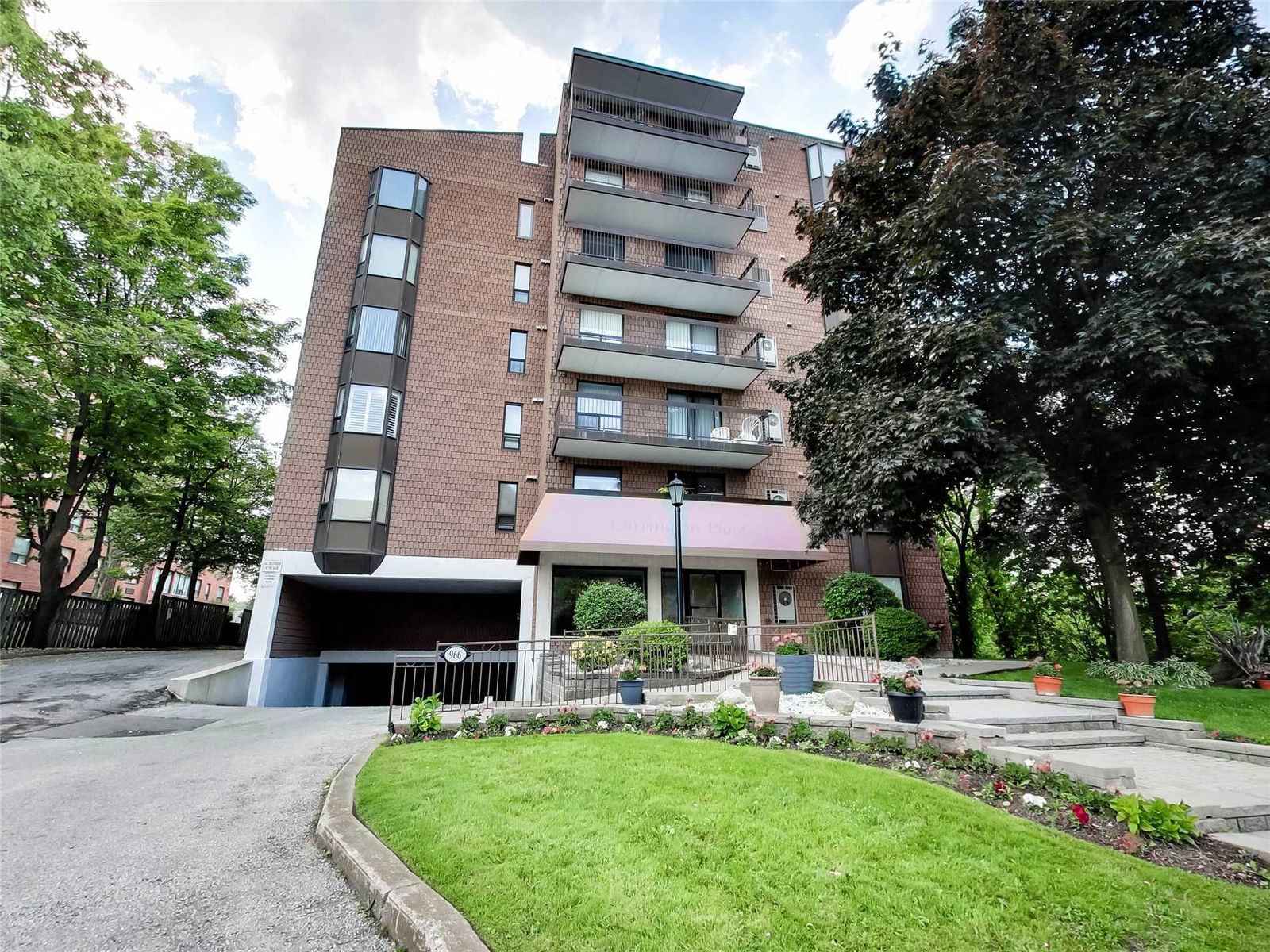 966 Queenston Road Condos, Hamilton, Toronto