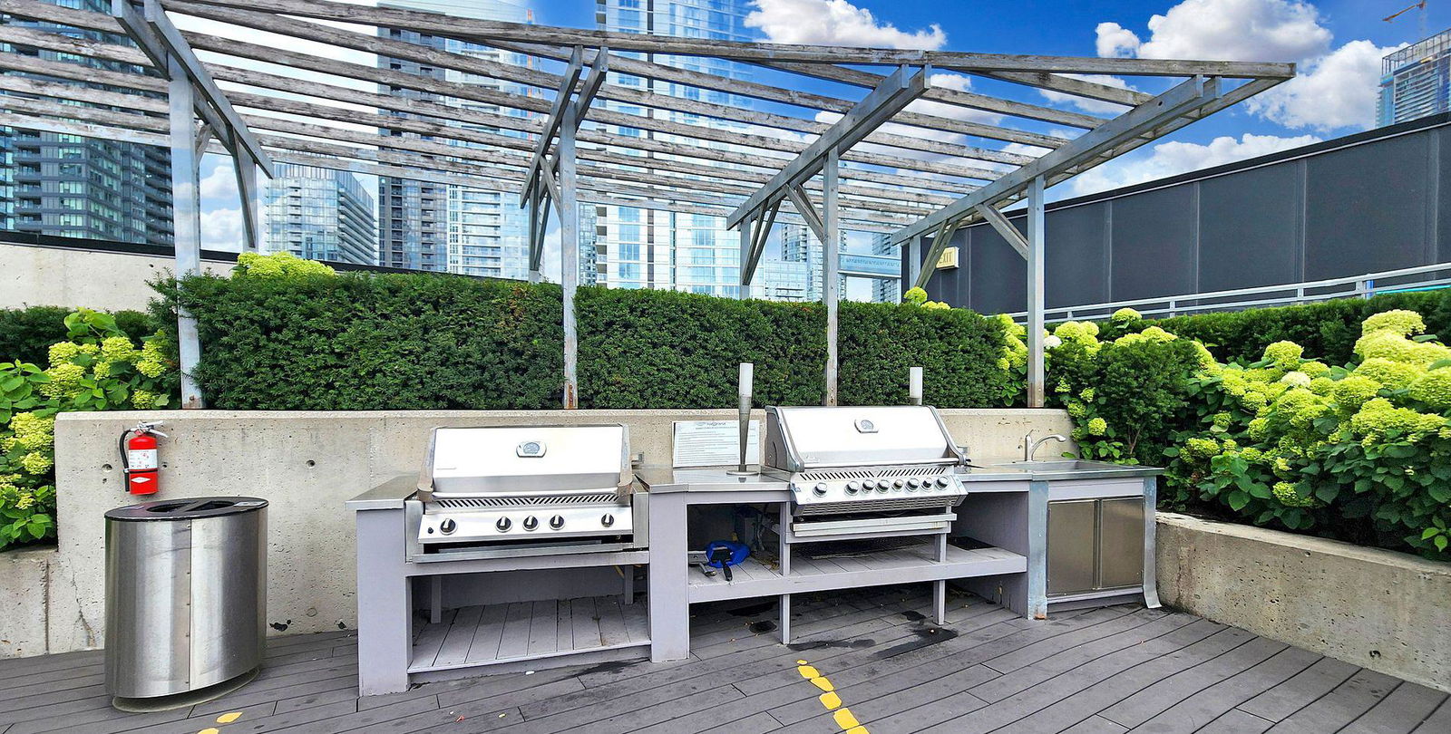 BBQ — Panorama Condos, Downtown, Toronto