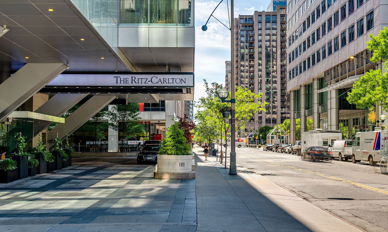 Entrance — Residences of The Ritz Carlton, Downtown, Toronto