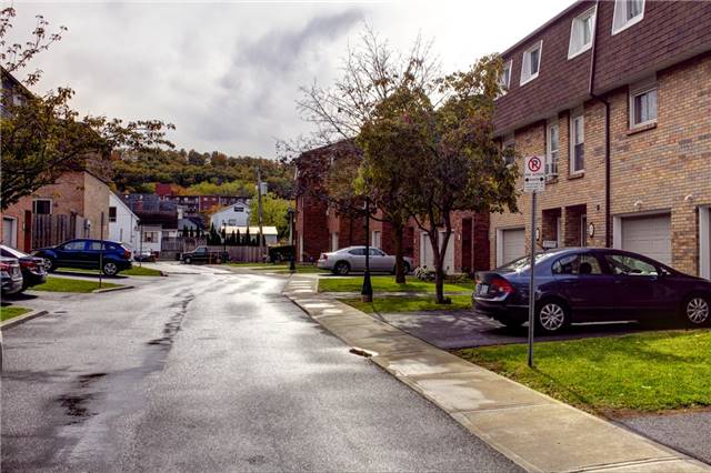 Rosedale Court Townhomes, Hamilton, Toronto