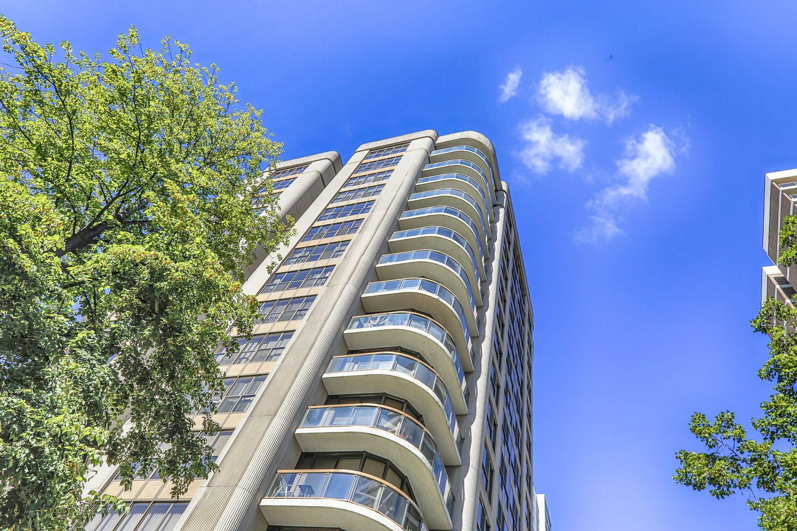 Exterior Sky — 40 Rosehill, Midtown, Toronto