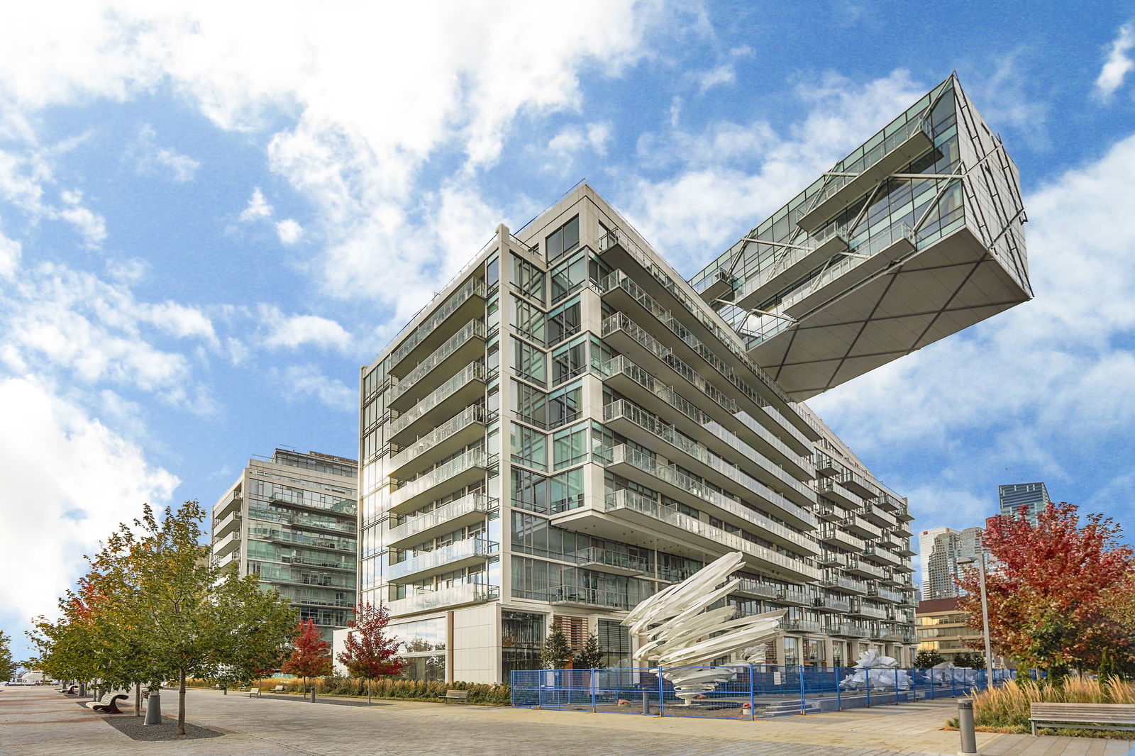 Exterior — Pier 27 Phase II Condos, Downtown, Toronto