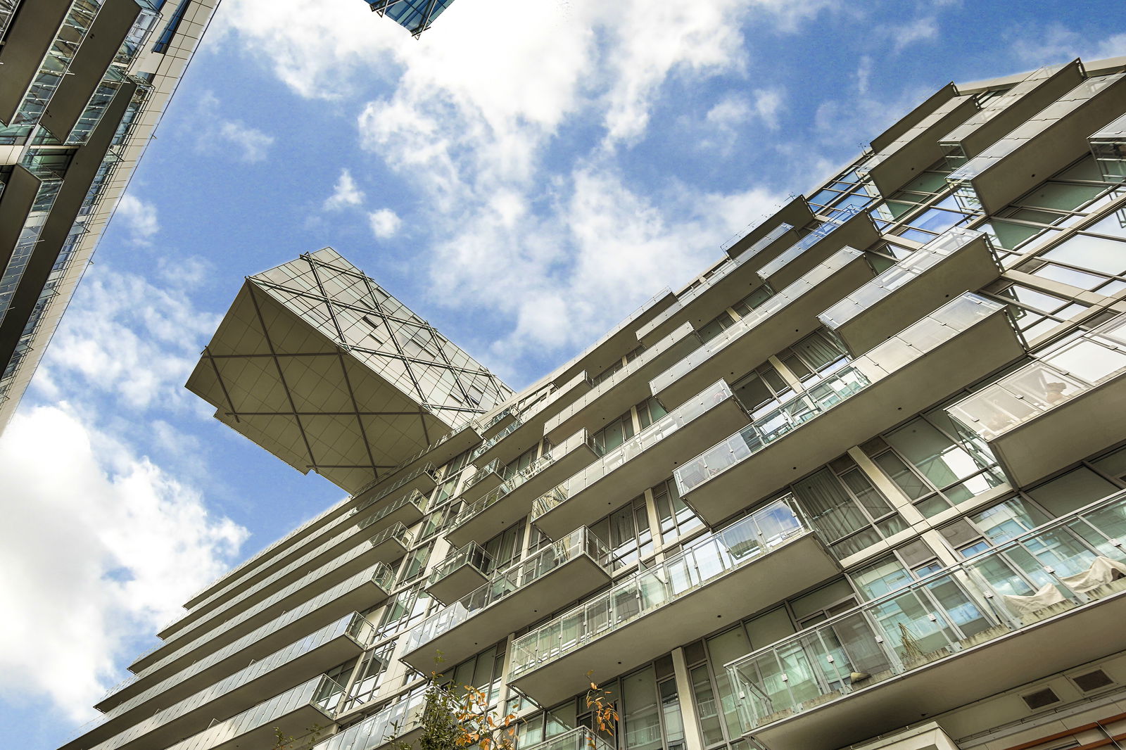 Exterior Sky — Pier 27 Phase II Condos, Downtown, Toronto