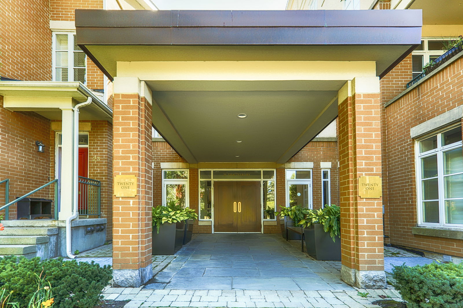 Entrance — 21 Shaftesbury Condos, Midtown, Toronto