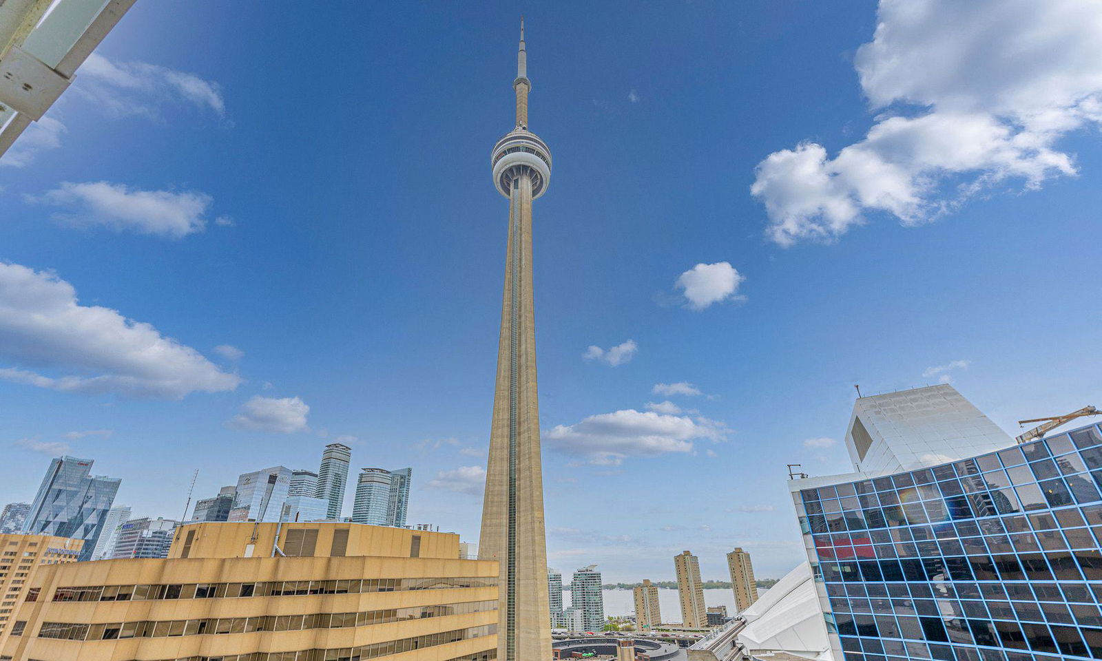 Skyline — 300 Front Street West, Downtown, Toronto