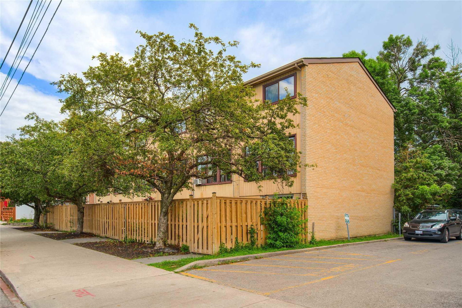 1209 Queen East Townhomes, East End, Toronto