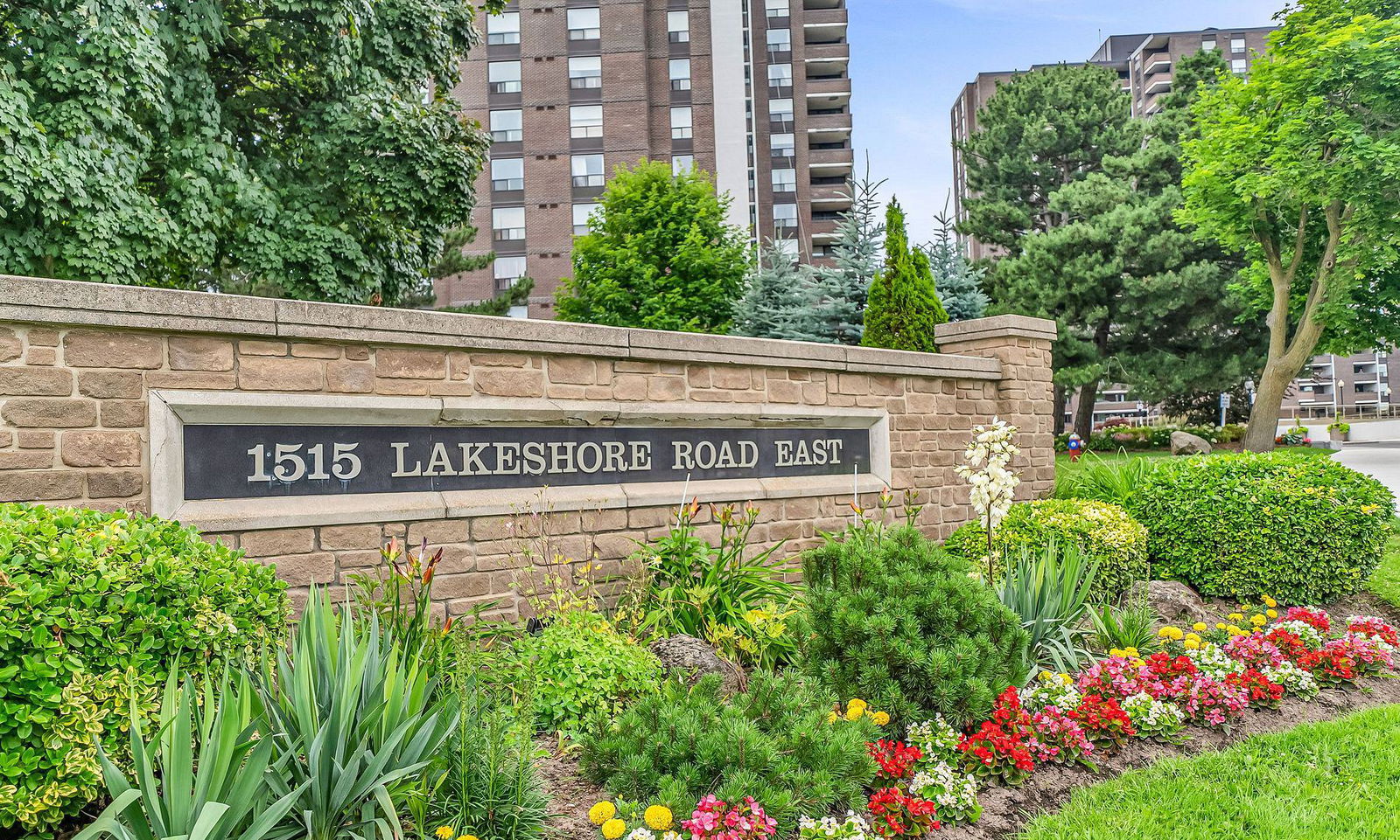 1515 Lakeshore Road East Condos, Mississauga, Toronto