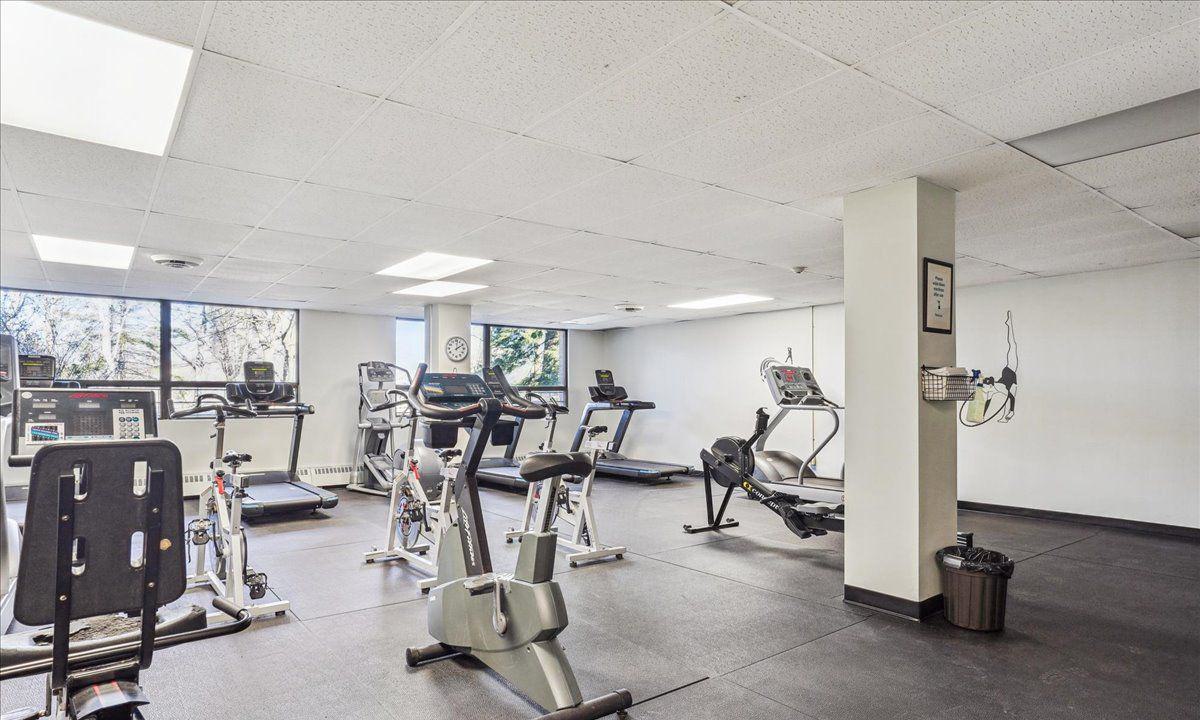 Gym — 1535 Lakeshore Road East Condos, Mississauga, Toronto