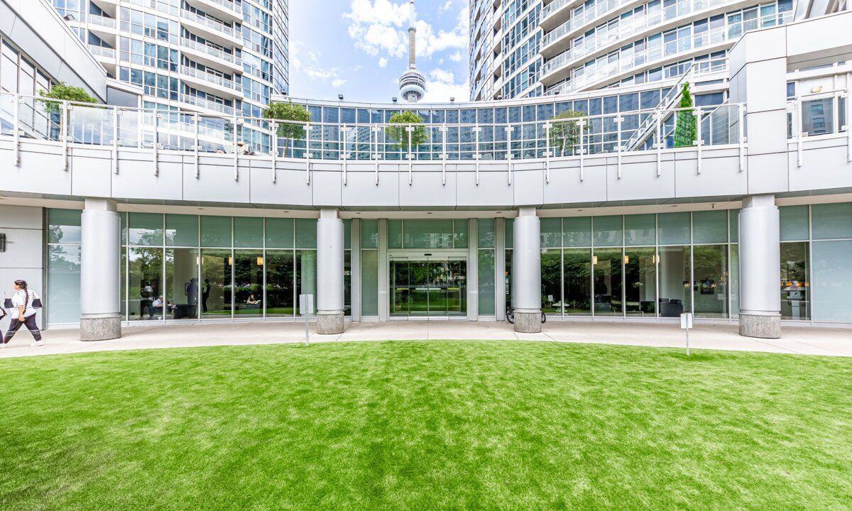 Entrance — Waterclub II Condos, Downtown, Toronto