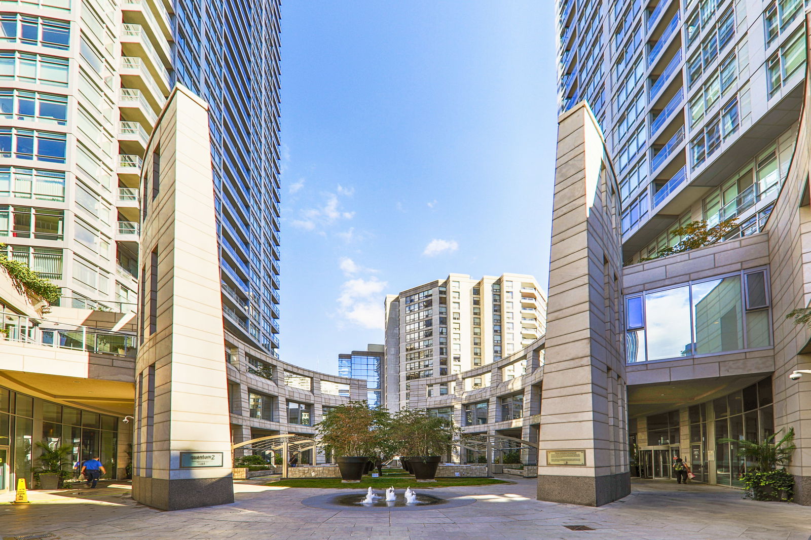 Patio — Quantum South Tower, Midtown, Toronto