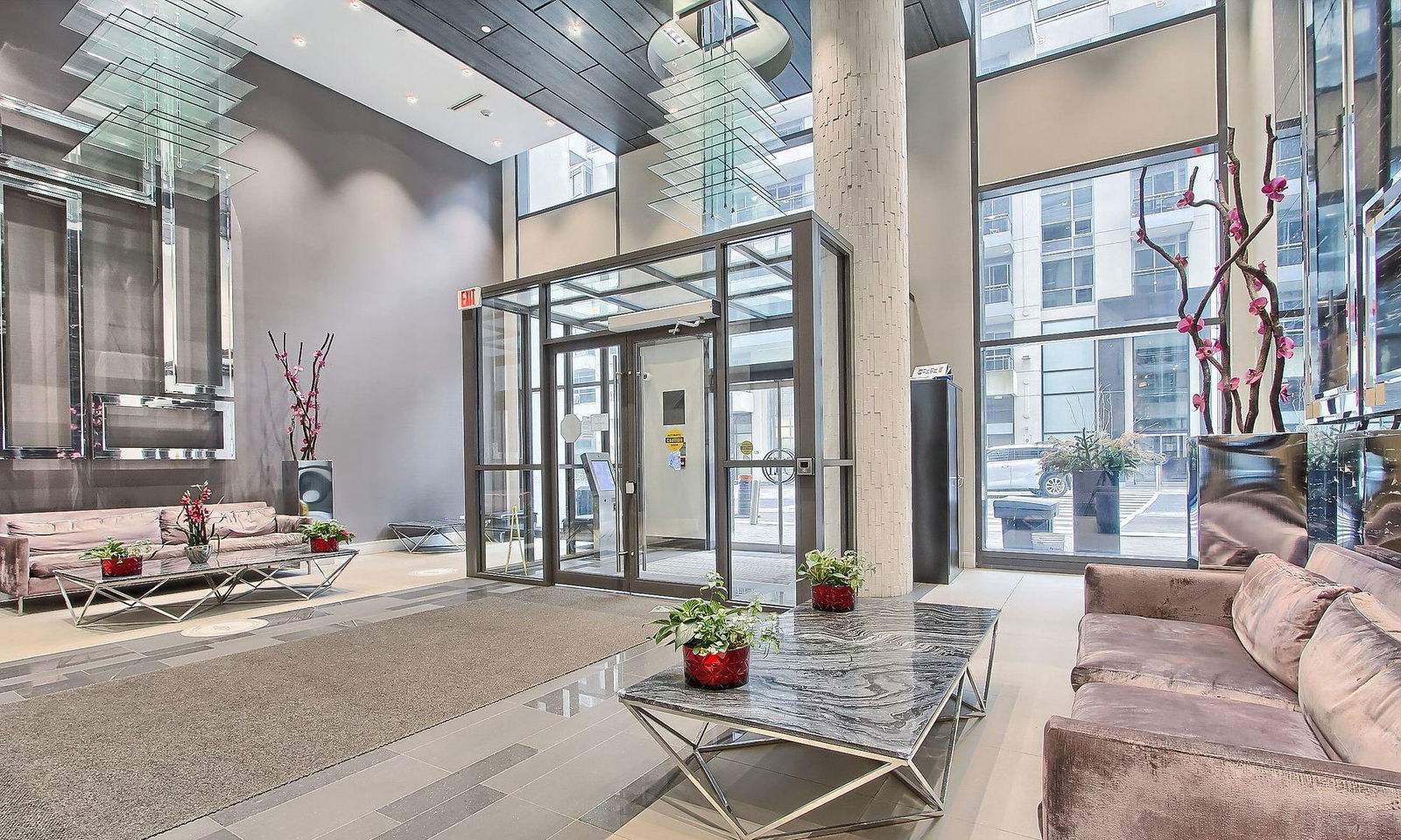 Lobby — The Beverly Hills Condos, Richmond Hill, Toronto