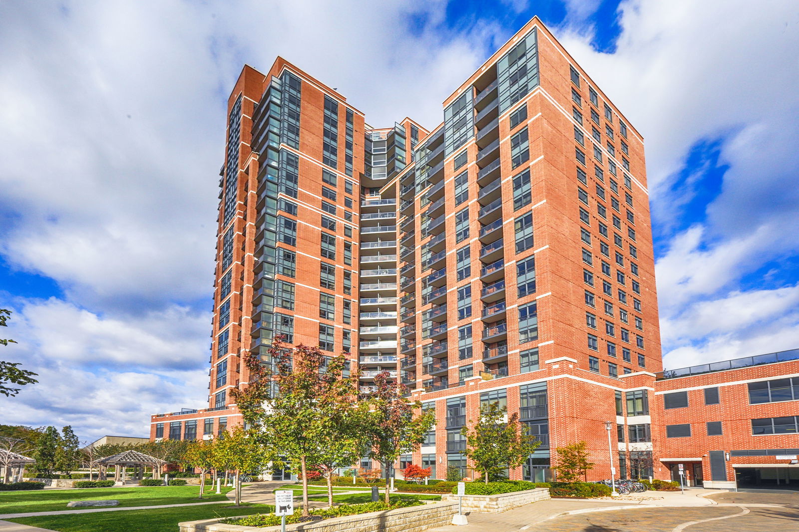 Exterior — The Heintzman Place, West End, Toronto