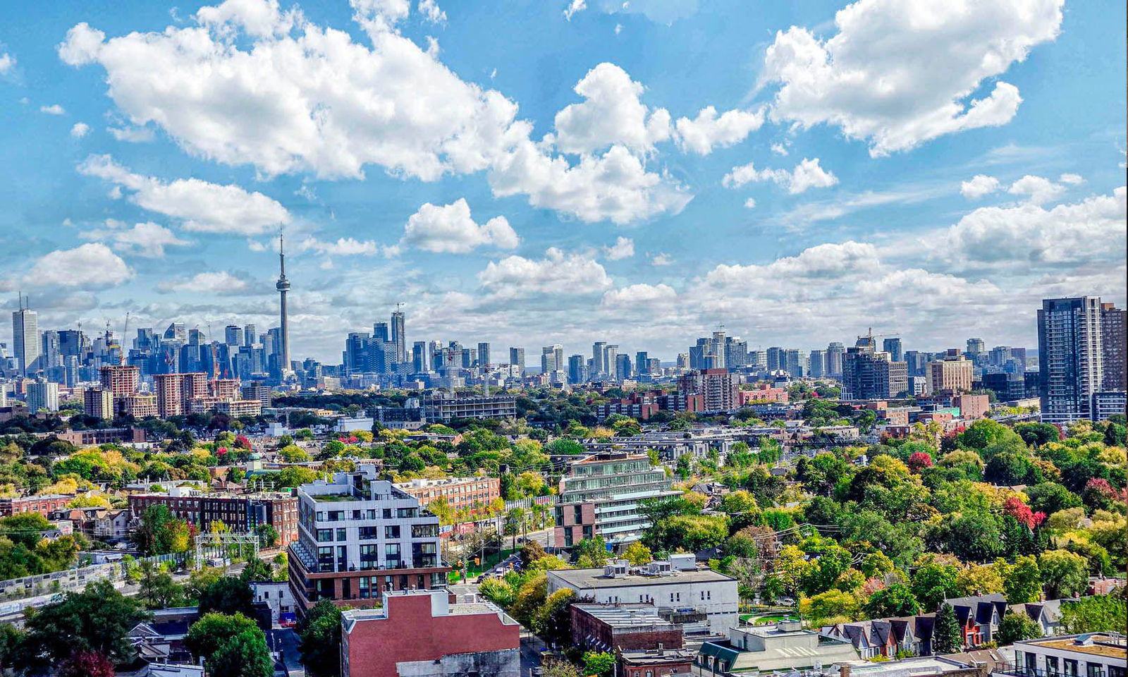 Skyline — The Heintzman Place, West End, Toronto