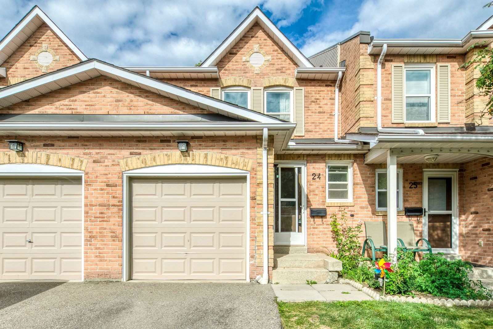 1039 Cedarglen Gate Townhomes, Mississauga, Toronto