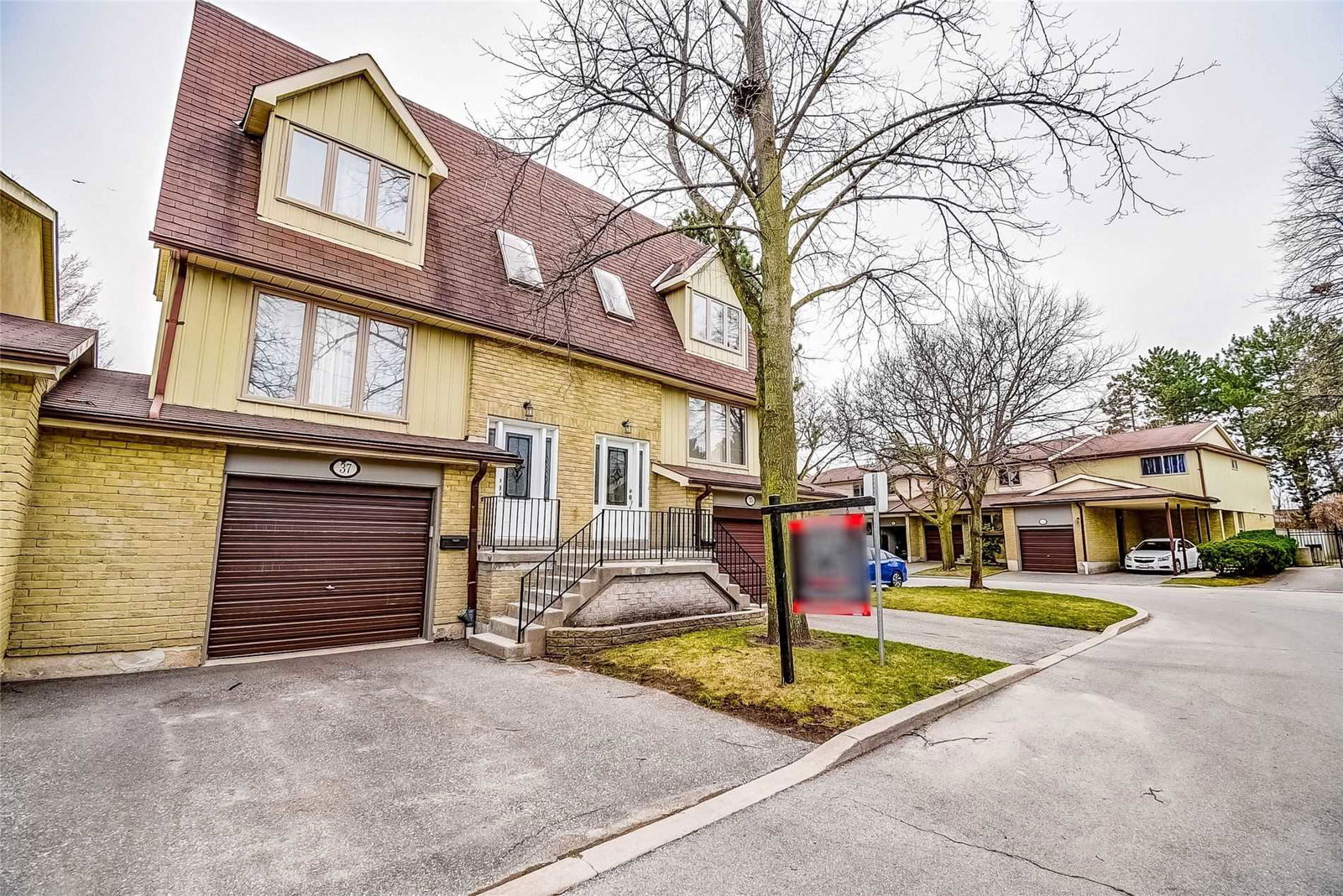 2655 Gananoque Drive Townhomes, Mississauga, Toronto