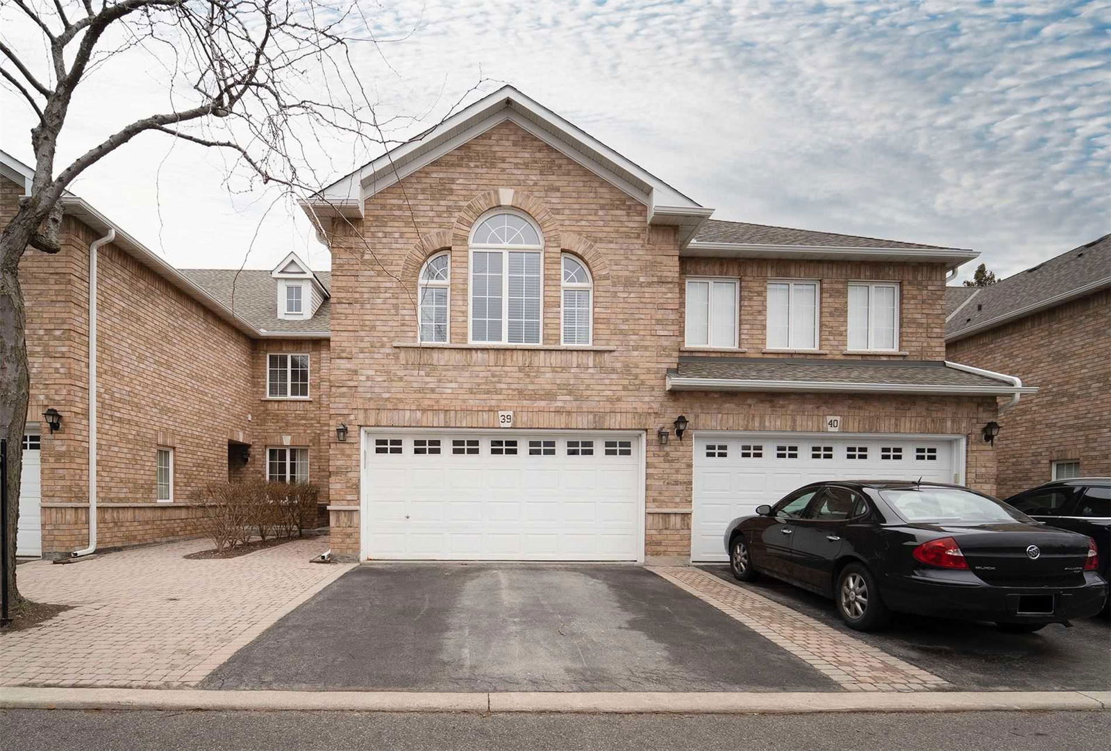 Barrington Square Townhomes, Burlington, Toronto