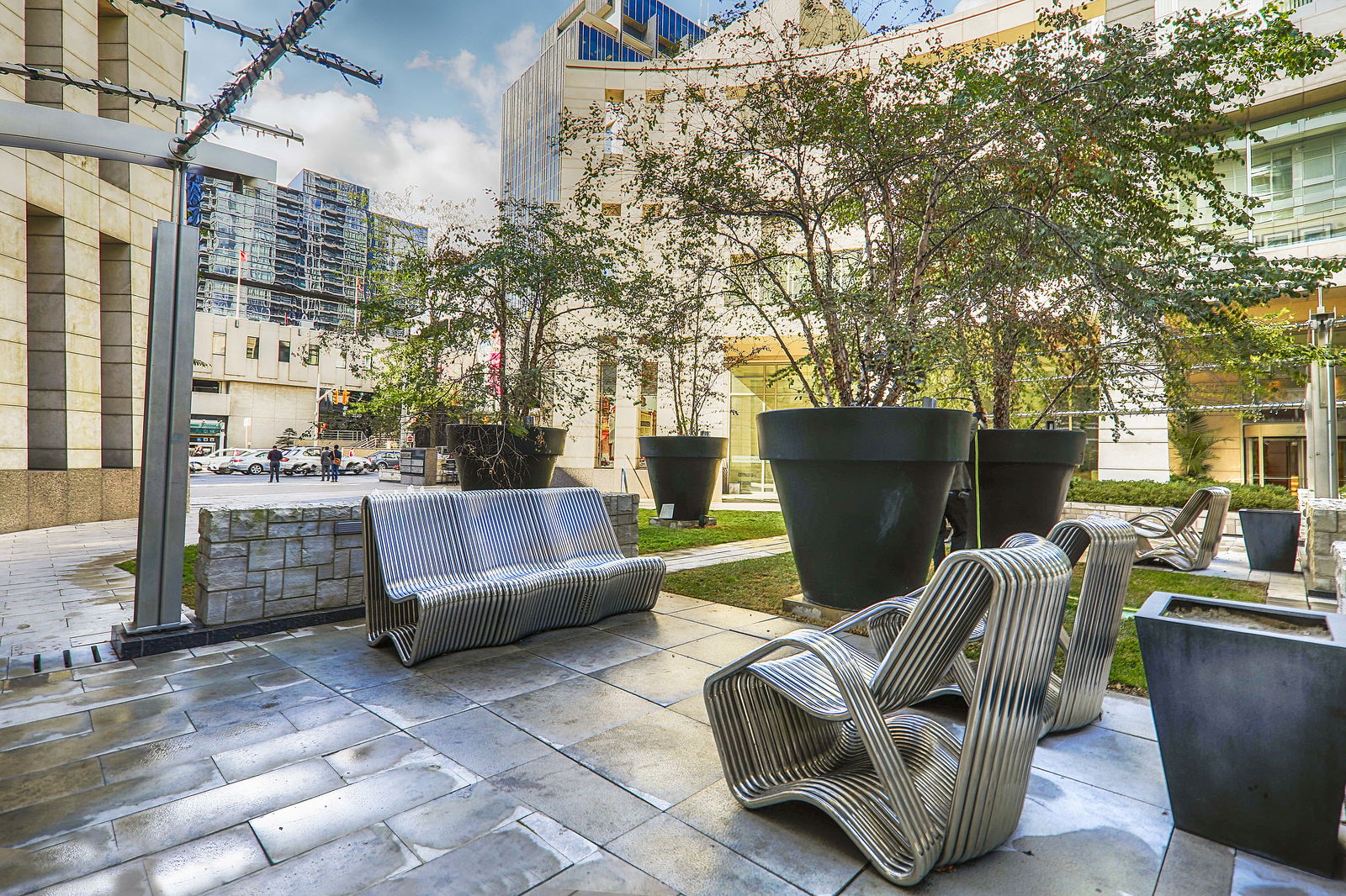 Patio — Quantum North Tower, Midtown, Toronto