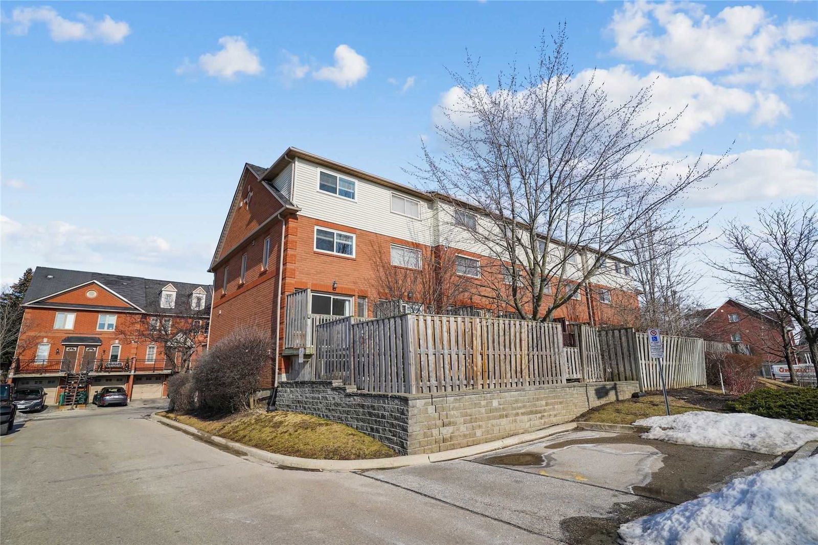 3895 Doug Leavens Boulevard Townhomes, Mississauga, Toronto