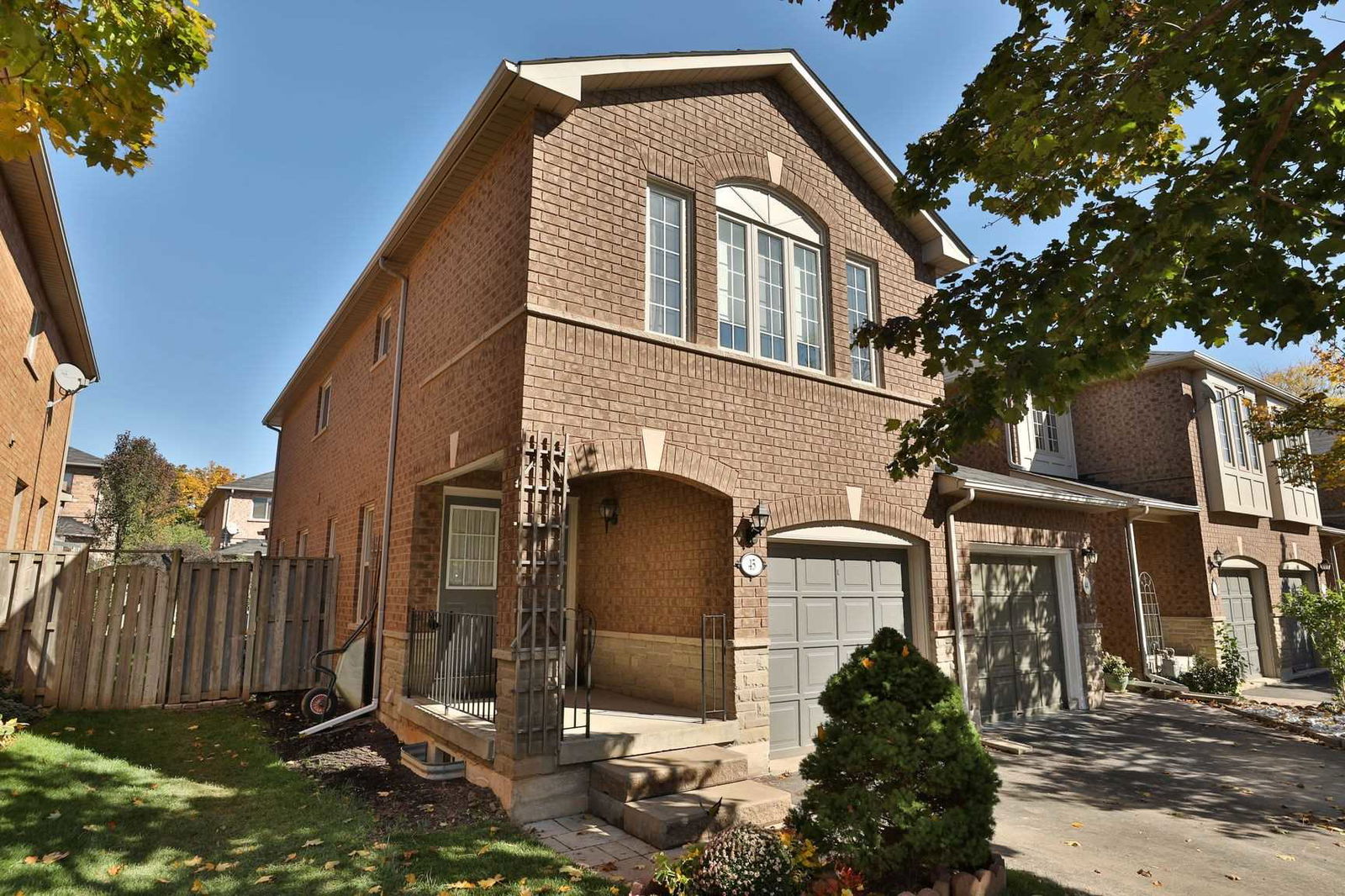 5555 Prince William Drive Townhomes, Burlington, Toronto