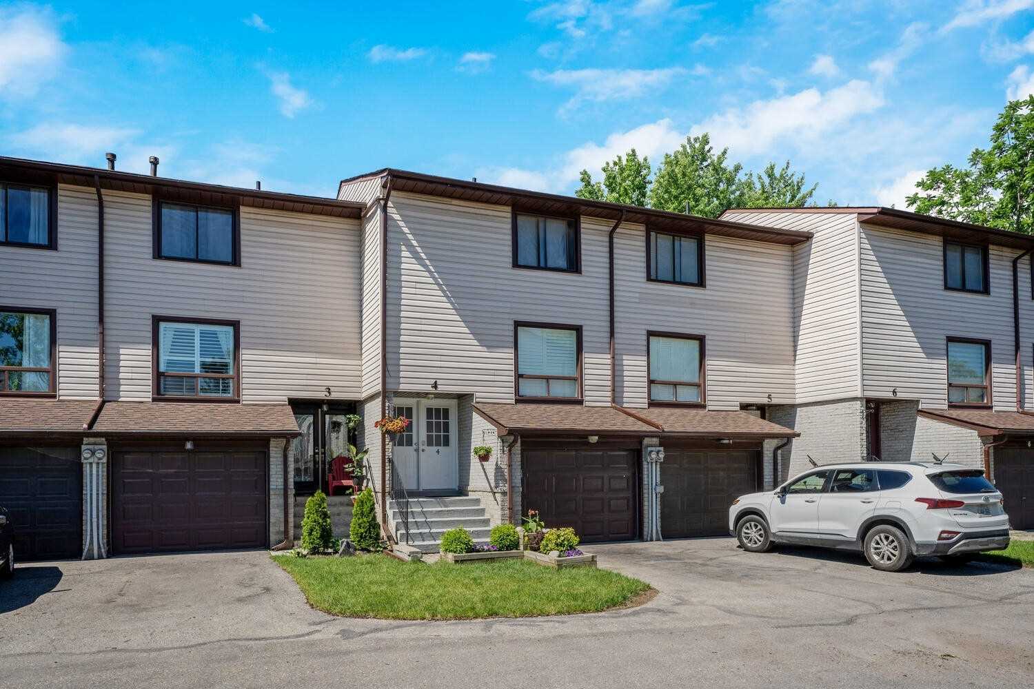 64 Bronte Street South Townhomes, Milton, Toronto