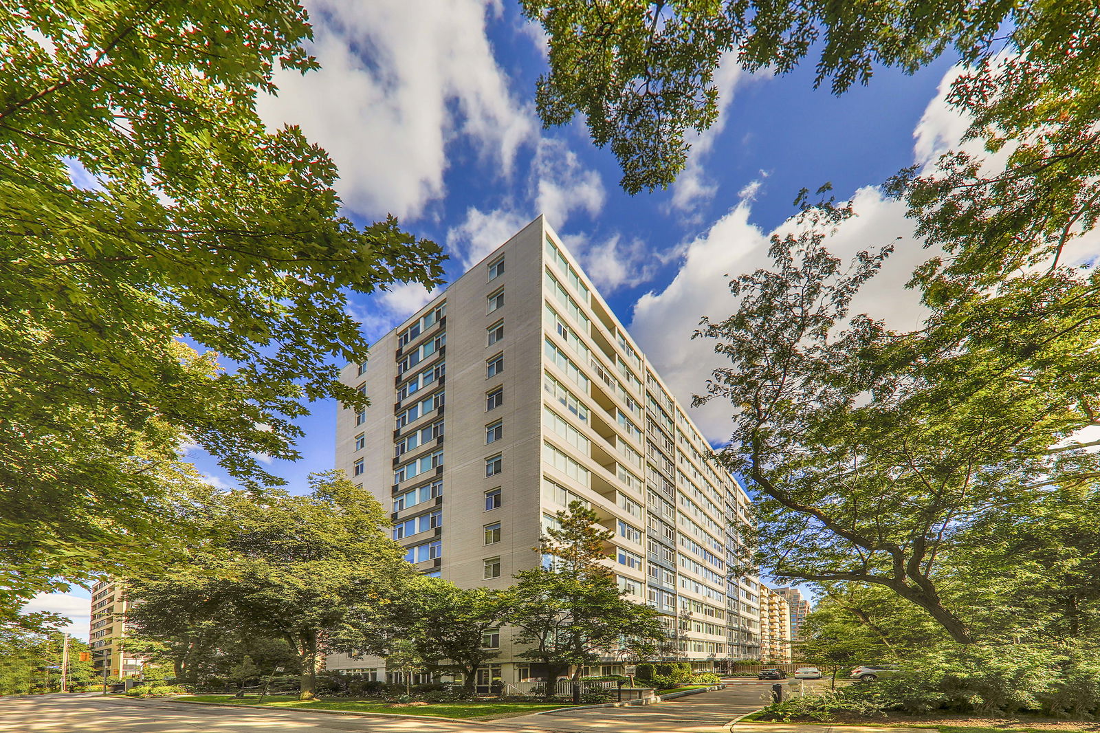 Exterior — Kenair Apartments, Midtown, Toronto