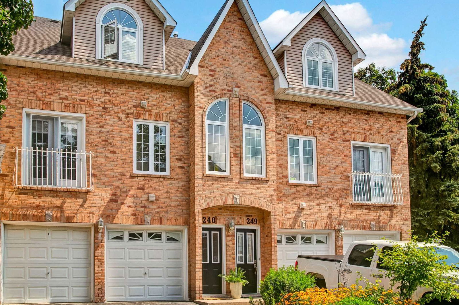 Arbor Lane North Village Townhomes, Burlington, Toronto