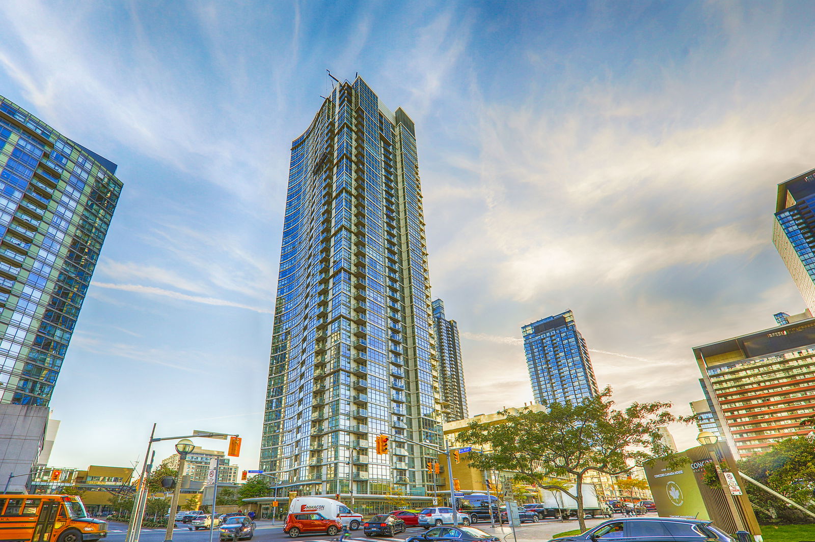 Exterior — Harbour View Estates I Condos, Downtown, Toronto