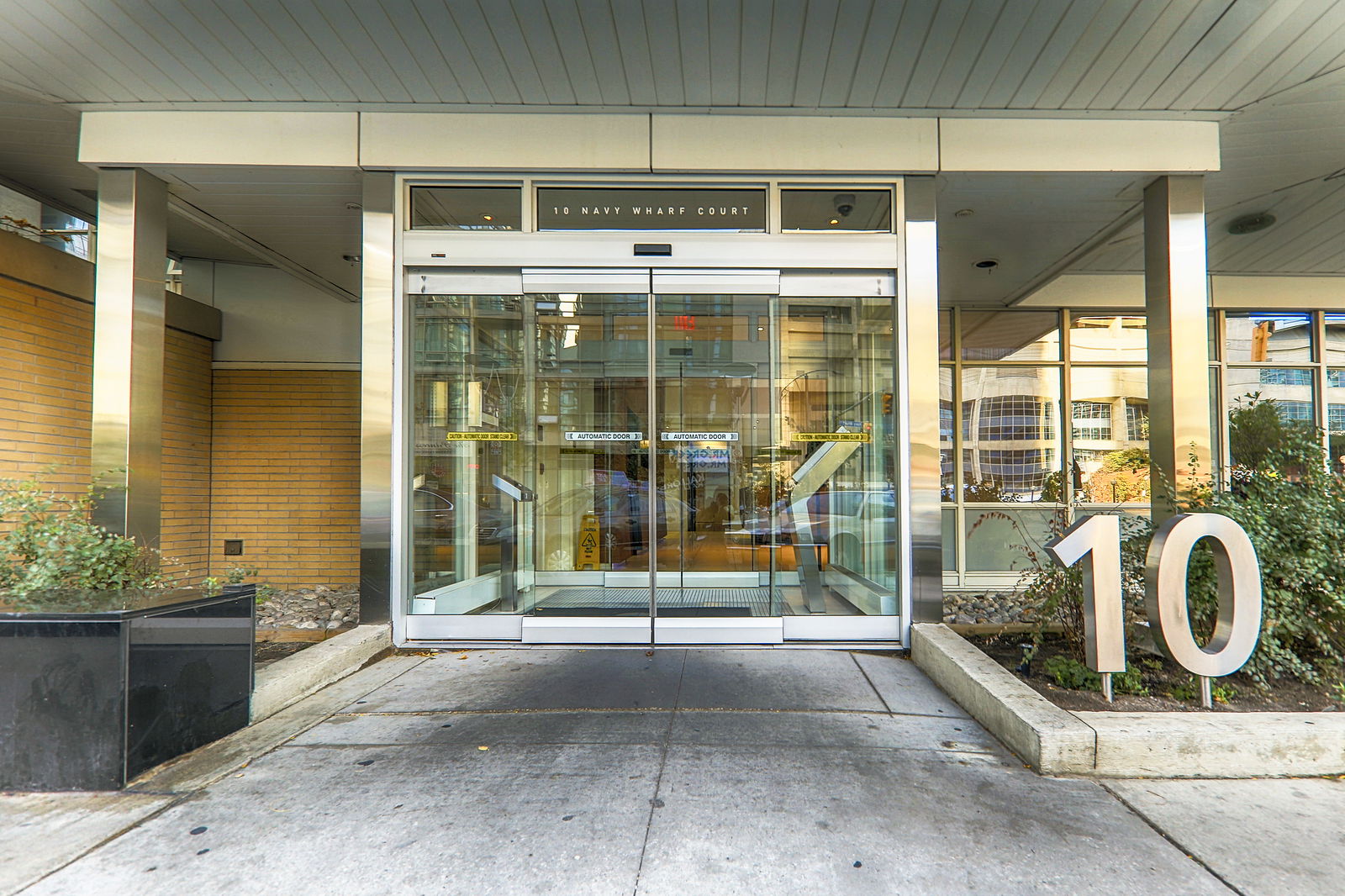 Entrance — Harbour View Estates I Condos, Downtown, Toronto