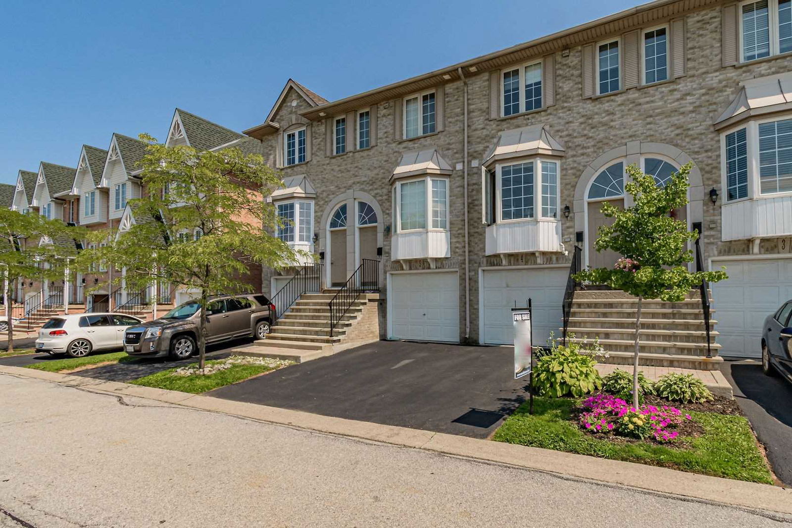 Tuck's Forest Townhomes, Burlington, Toronto