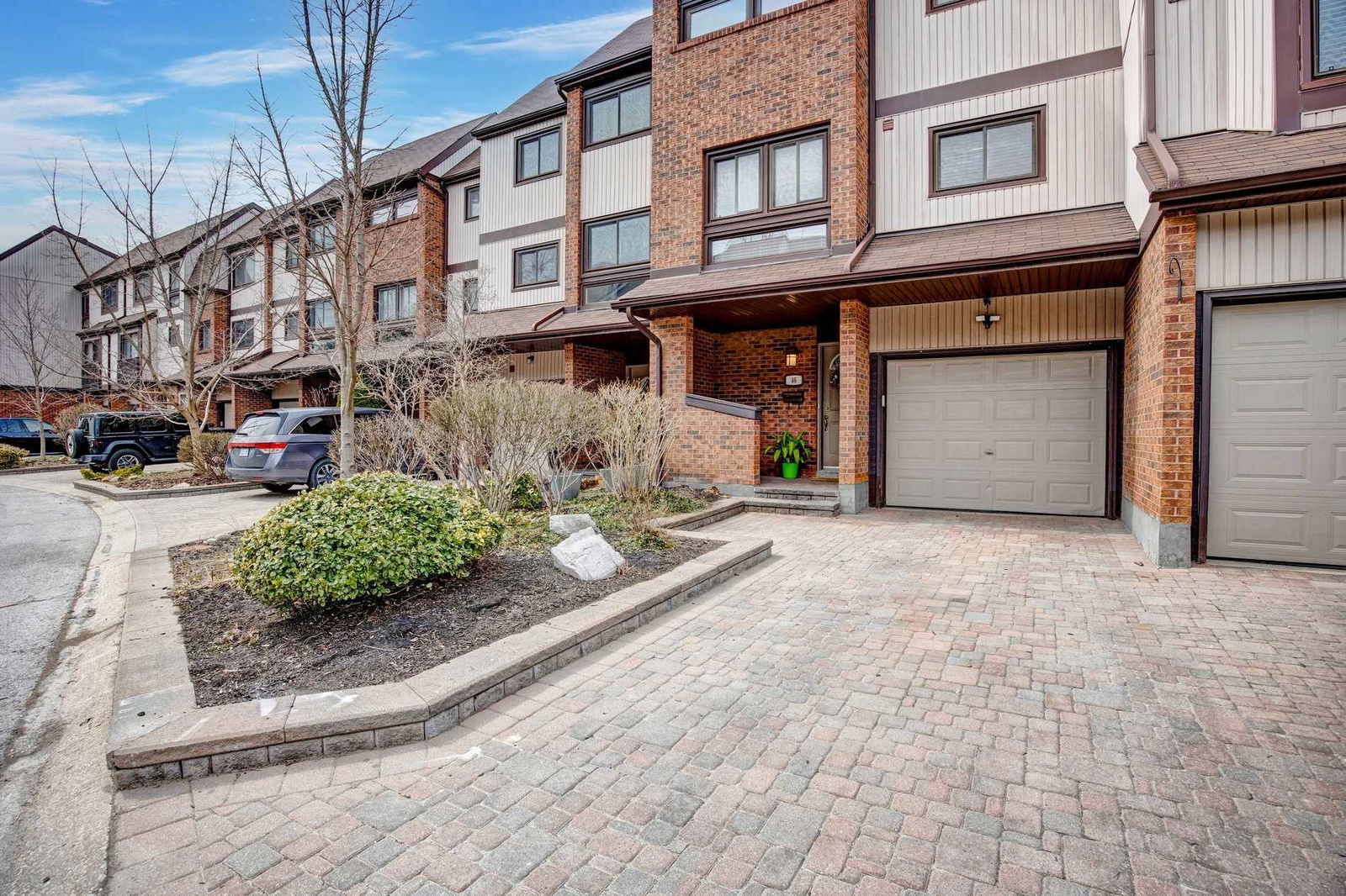 Walden Circle Townhomes, Mississauga, Toronto