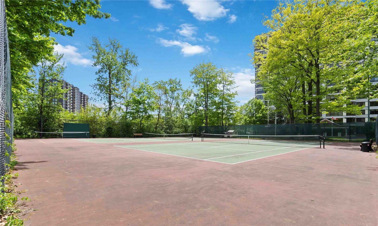 Tennis — Walden Circle Townhomes, Mississauga, Toronto