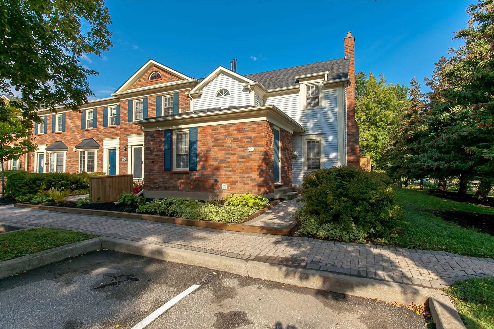 1275 Maple Crossing Townhomes, Burlington, Toronto