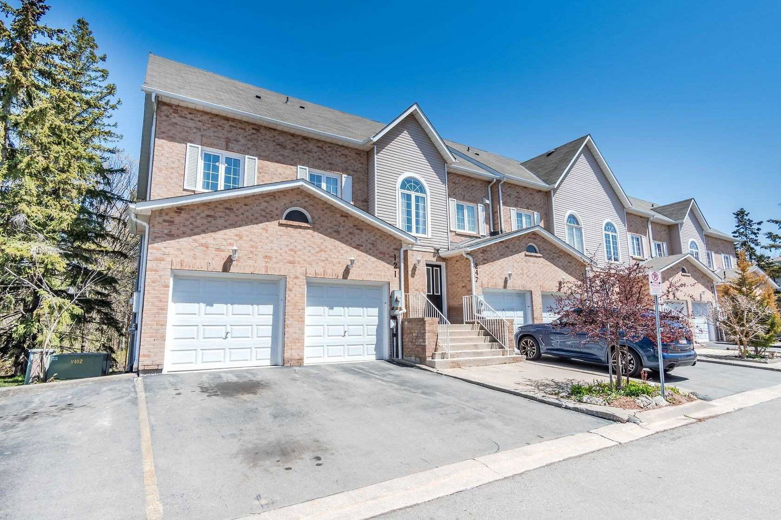 2055 Walkers Line Townhomes, Burlington, Toronto