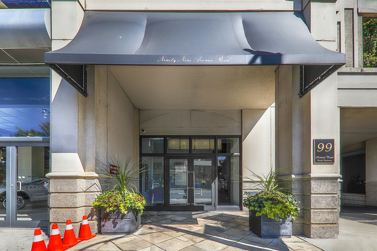 Entrance — 99 Avenue Road, Downtown, Toronto