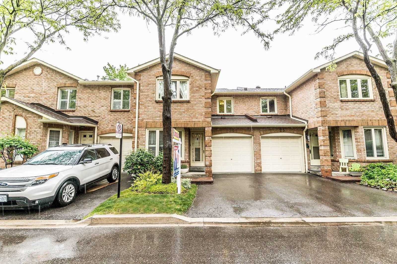 5020 Delaware Drive Townhomes, Mississauga, Toronto