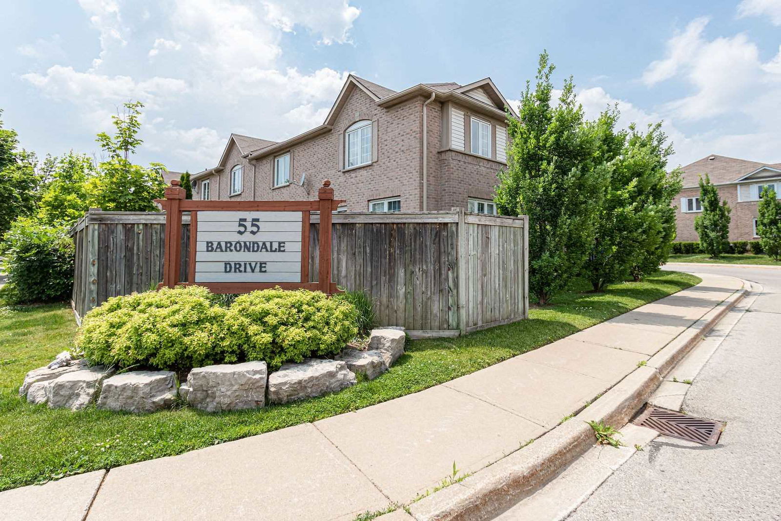 55 Barondale Drive Townhomes, Mississauga, Toronto