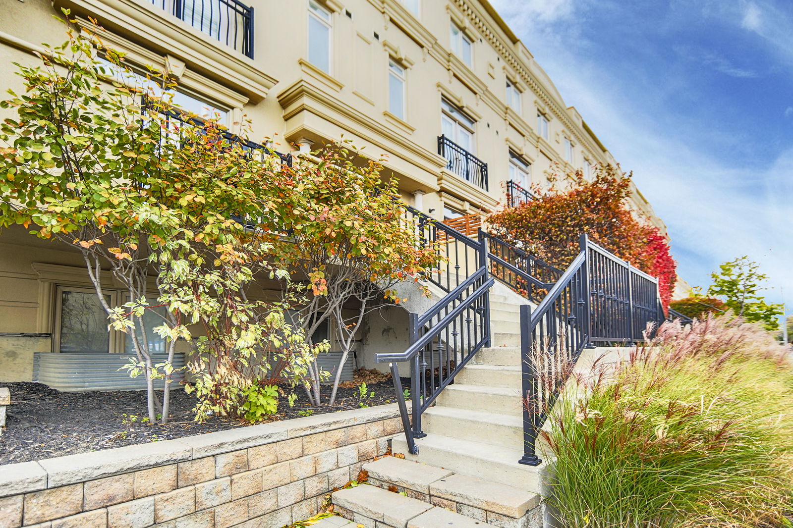 The Gardens at Queen Townhouses, Downtown, Toronto