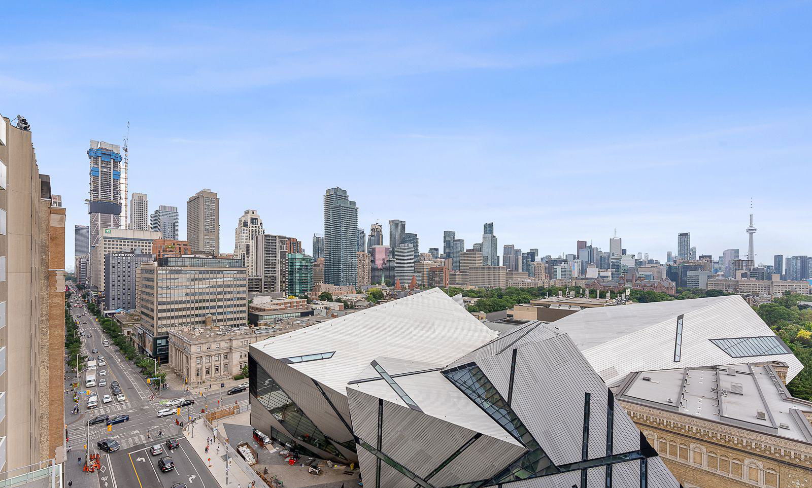 Skyline — Museum House, Downtown, Toronto