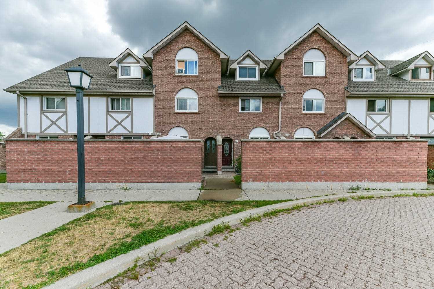 83 Irwin Road Townhouses, Etobicoke, Toronto