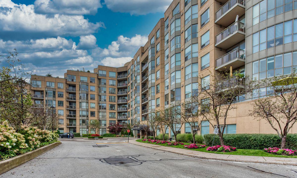 Exterior Side — Bronte Harbour Club Condos, Oakville, Toronto