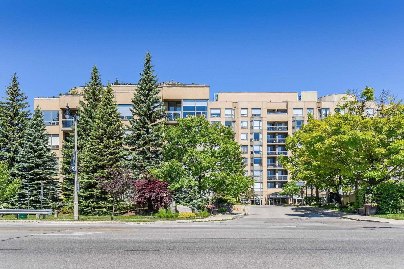 Bronte Harbour Club Condos, Oakville, Toronto