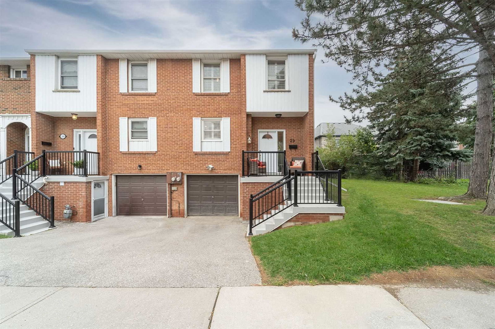 19 Centennial Park Road Townhouses, Etobicoke, Toronto