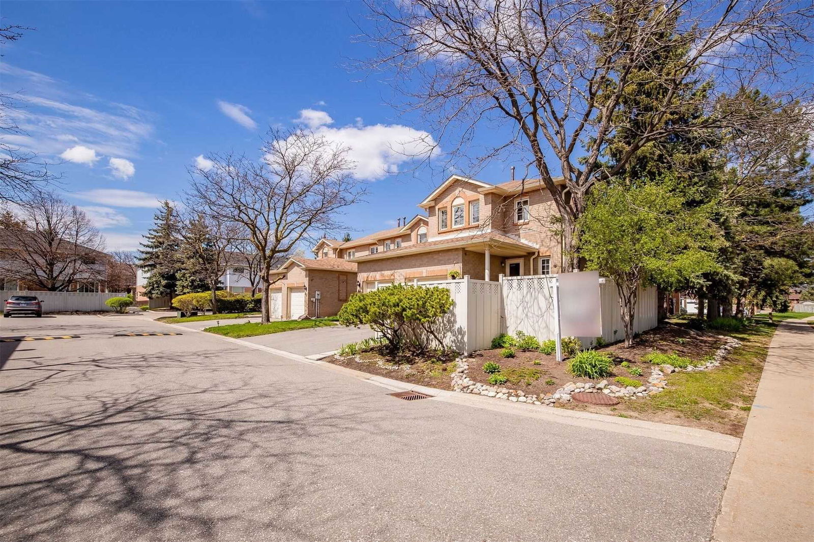 Chipstead Avenue Townhomes, Brampton, Toronto