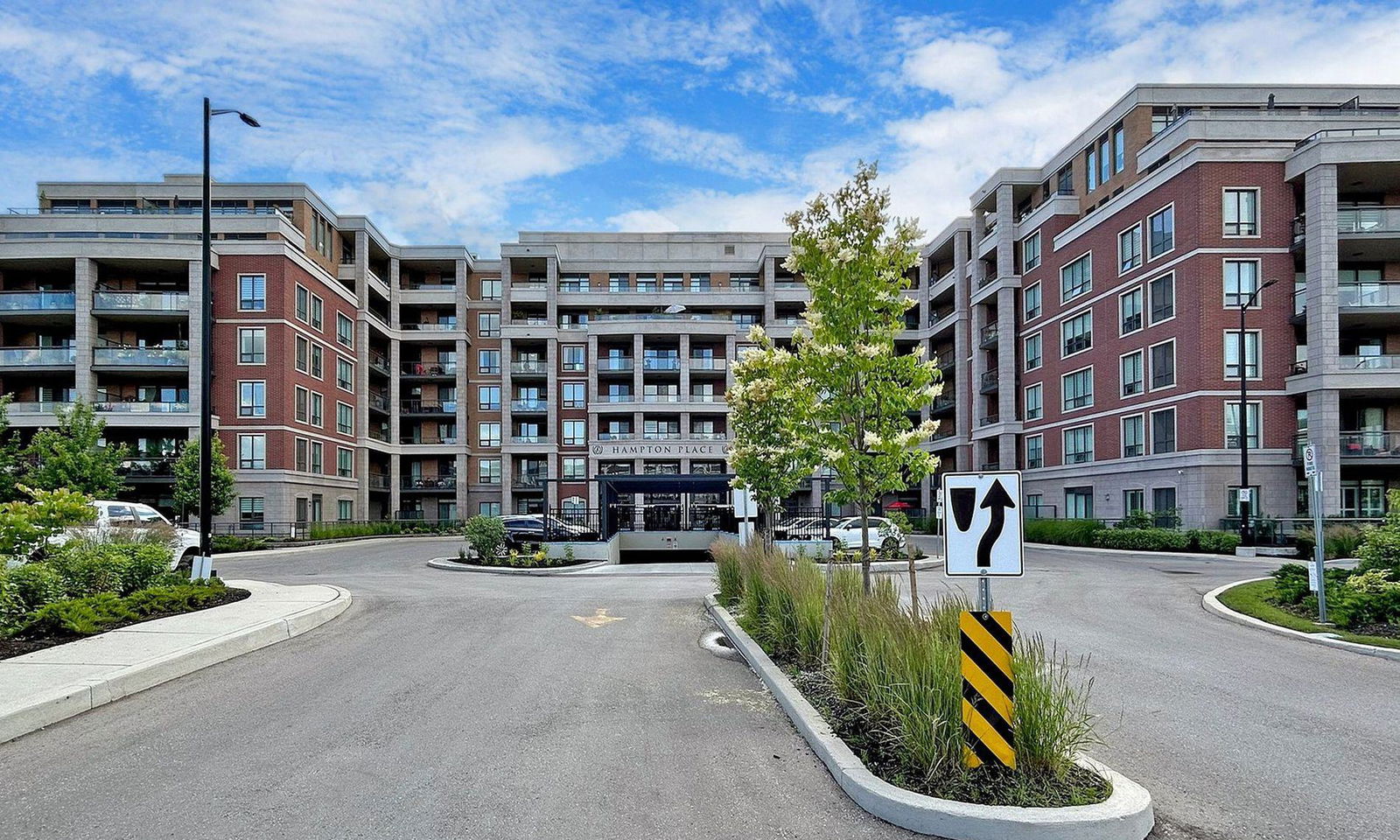 Hampton Place Condos, Whitchurch-Stouffville, Toronto