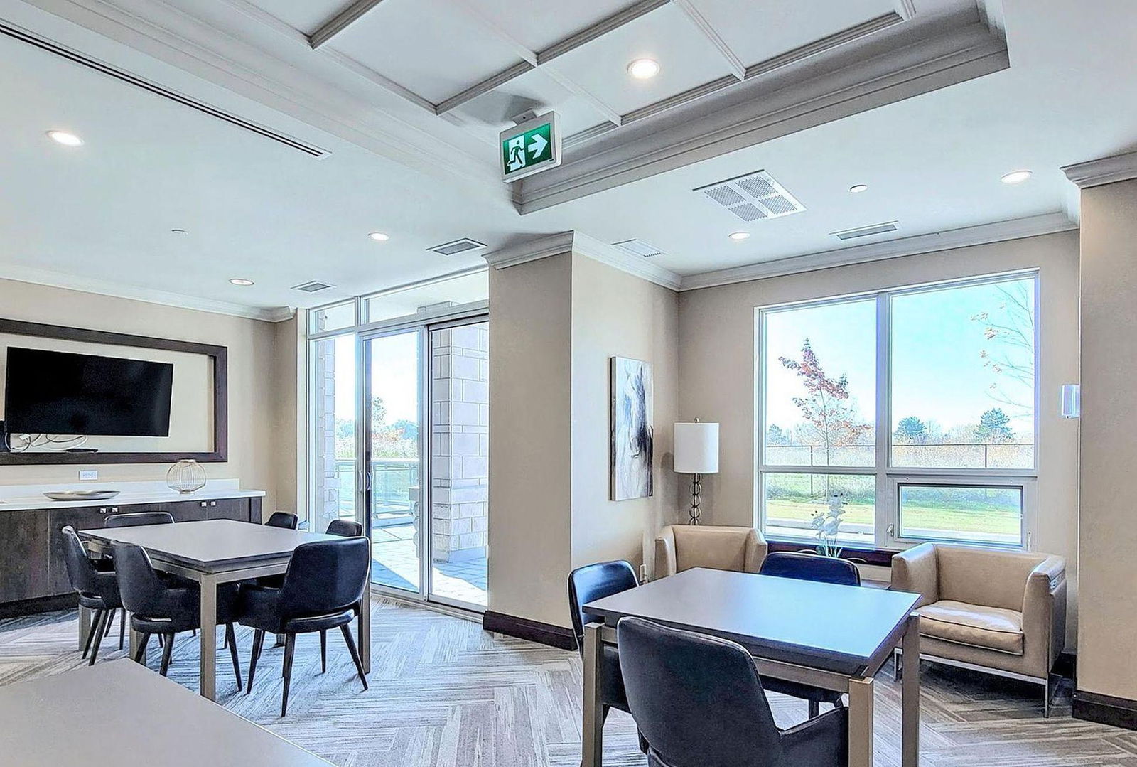 Party Room — Hampton Place Condos, Whitchurch-Stouffville, Toronto