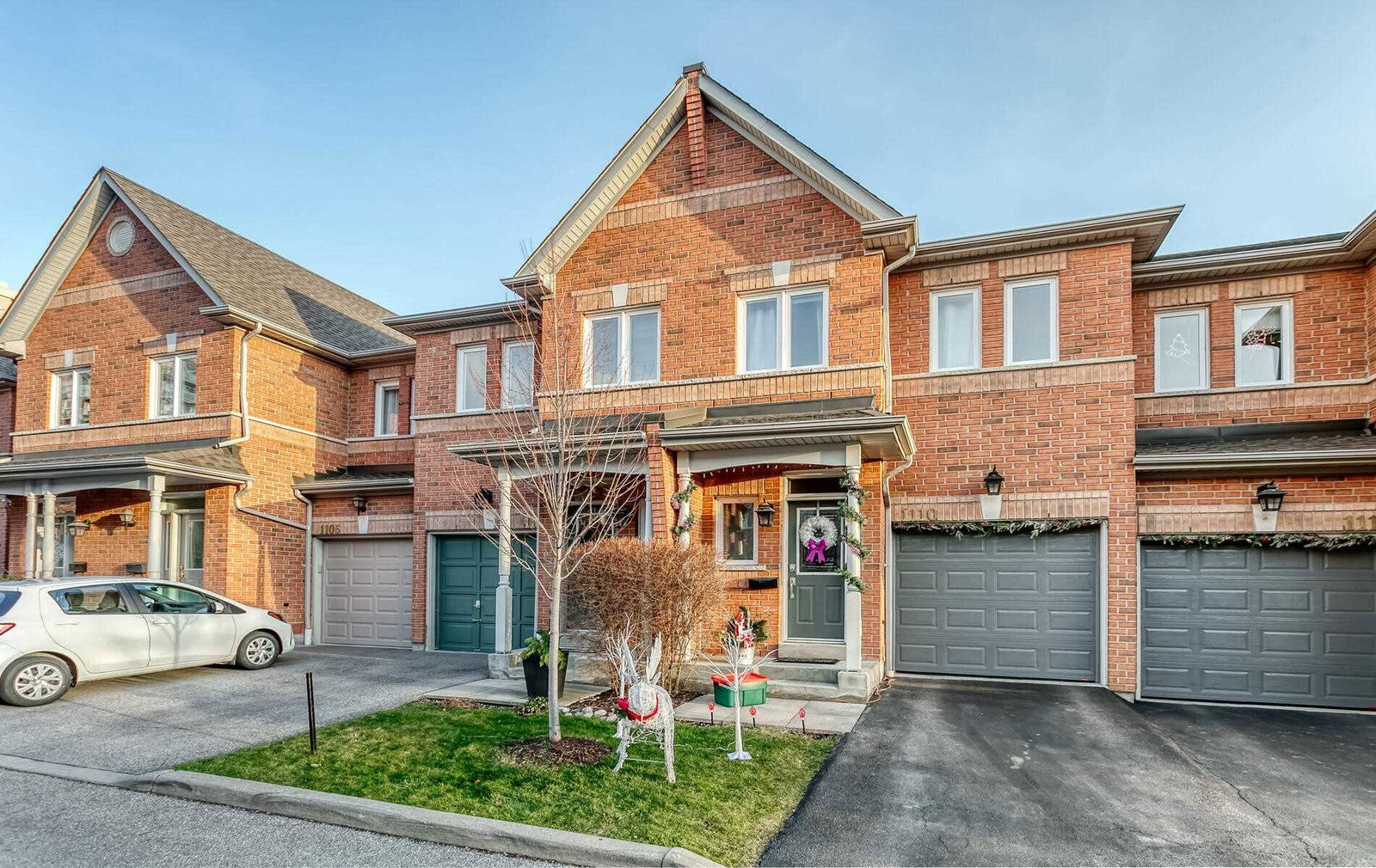 1103 Lower Village Crescent Townhouses, Mississauga, Toronto