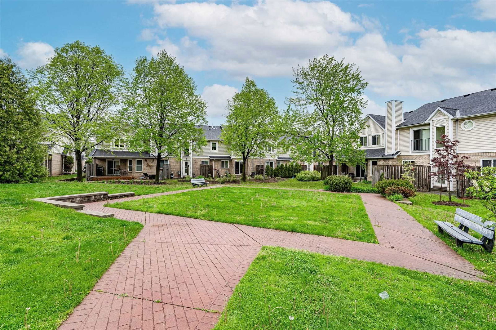 Paddington Gardens Condos, Burlington, Toronto