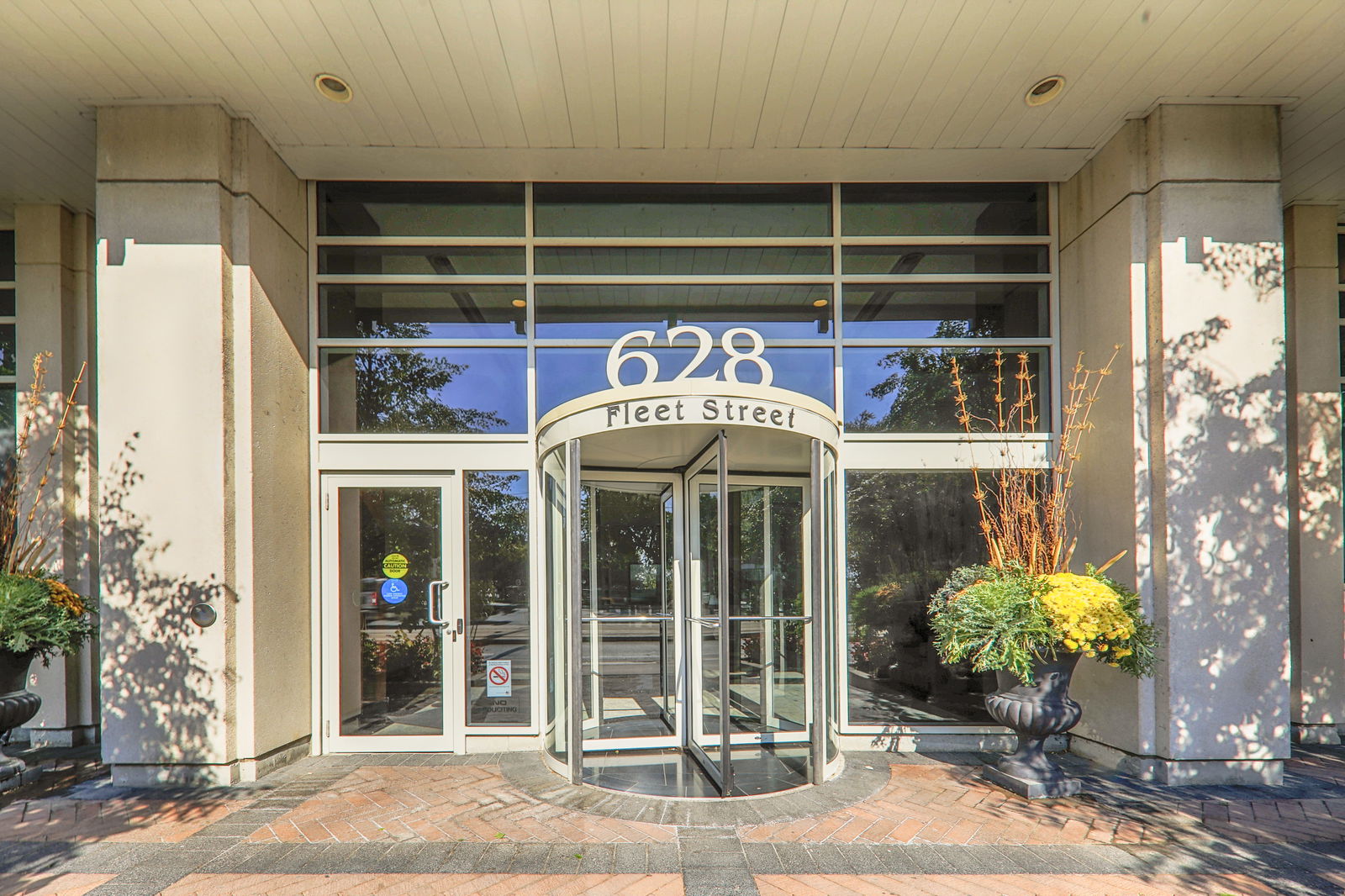 Entrance — West Harbour City I Condos, Downtown, Toronto