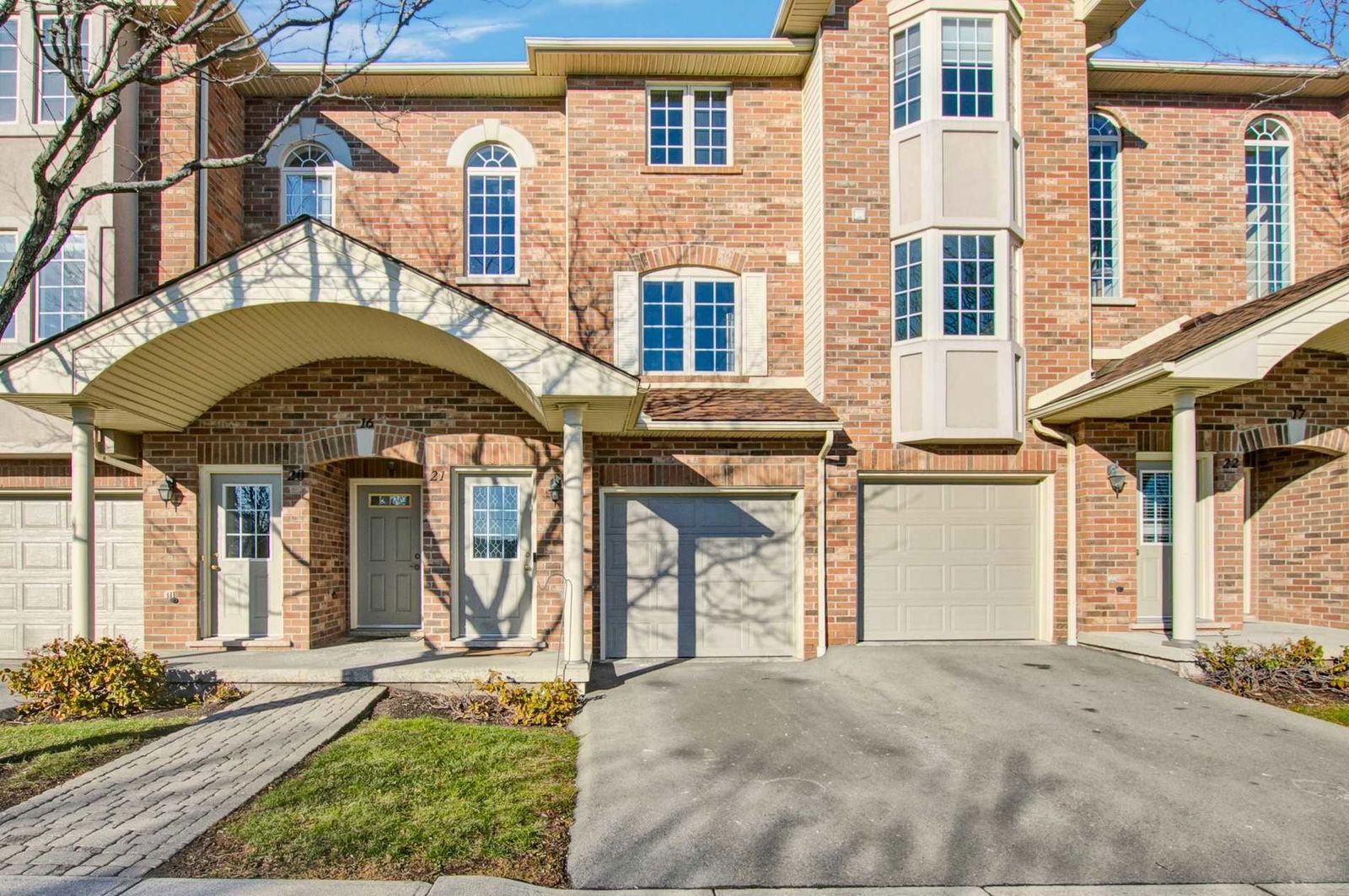 South of the Green Townhomes, Burlington, Toronto